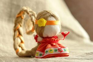 amulet za lutke za sreću